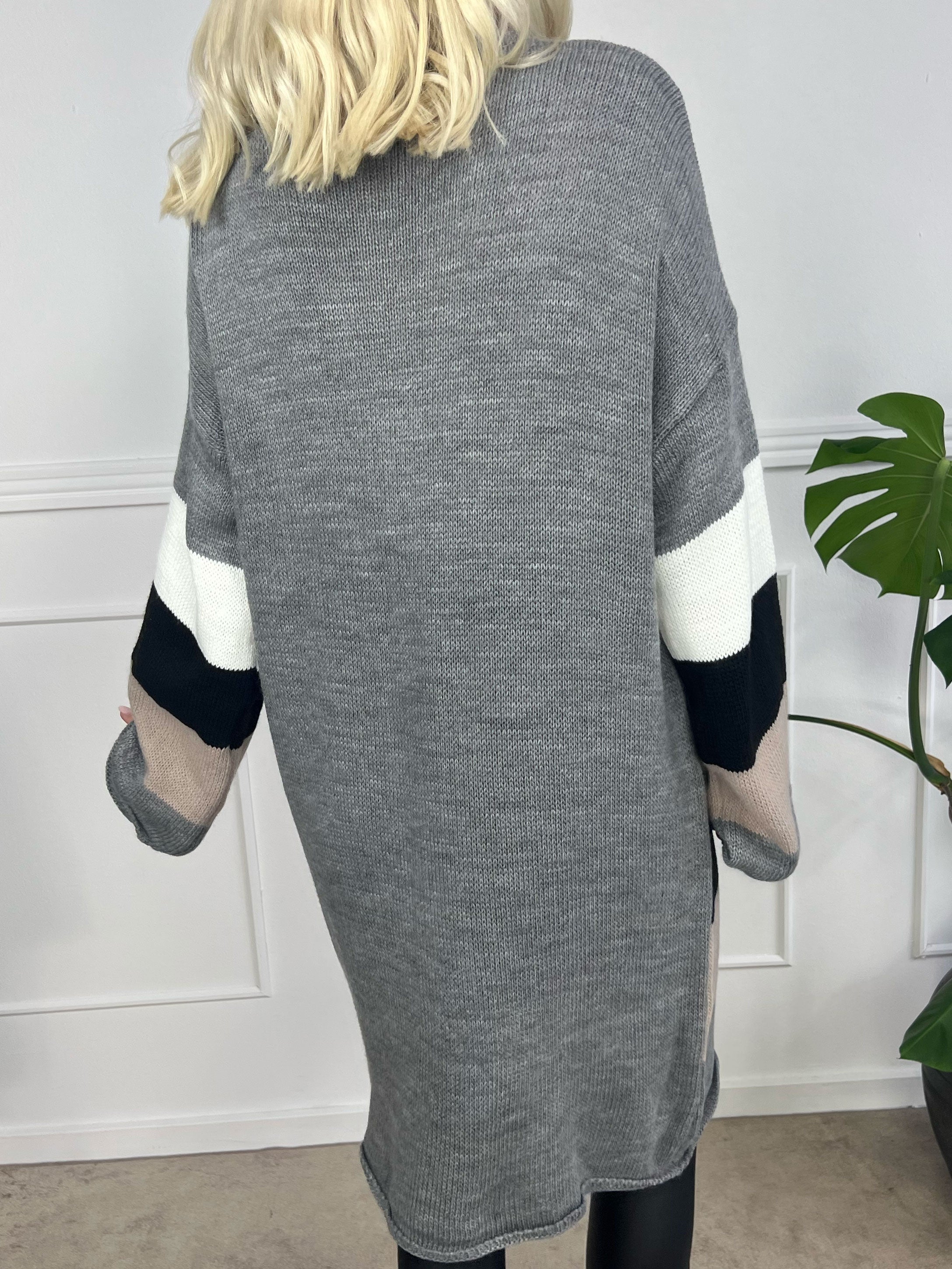 Love - Plus size strikkjole med brede striber og skrift